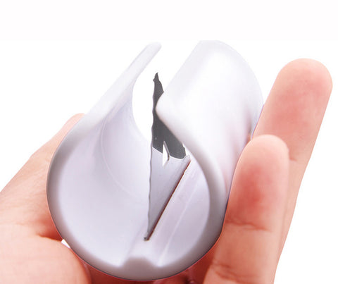 Image of Easy Grape and Tomato Slicer. Zip, Lock and Slice